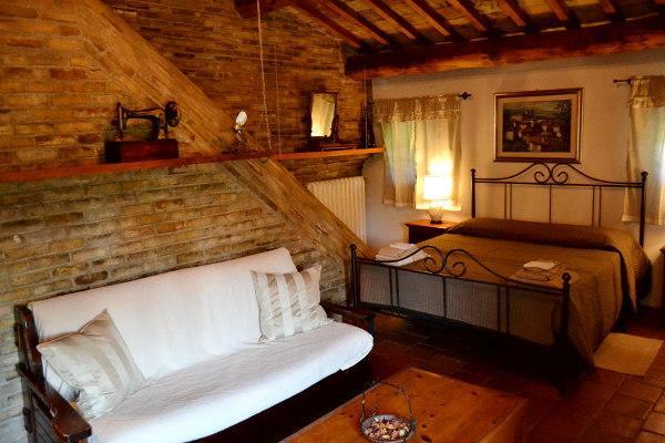 Agriturismo La Sorgente Di Nepi Hotel ภายนอก รูปภาพ