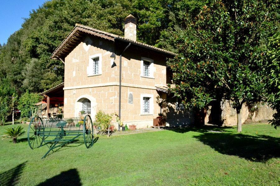 Agriturismo La Sorgente Di Nepi Hotel ภายนอก รูปภาพ