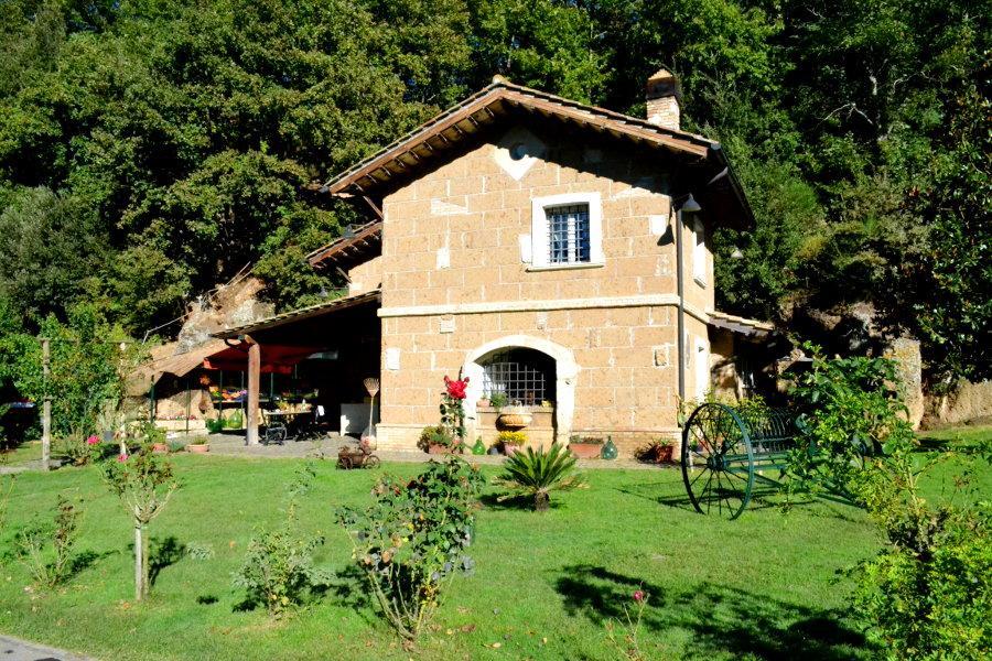 Agriturismo La Sorgente Di Nepi Hotel ภายนอก รูปภาพ