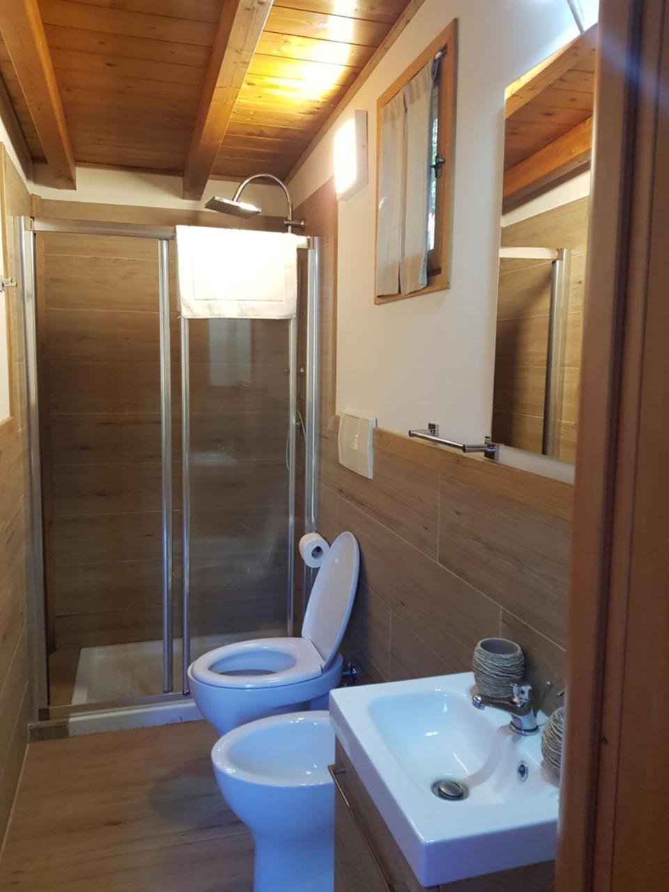 Agriturismo La Sorgente Di Nepi Hotel ภายนอก รูปภาพ